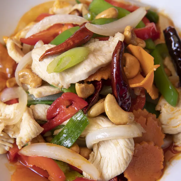 Cashew Wok at Aloy Modern Thai Larimer