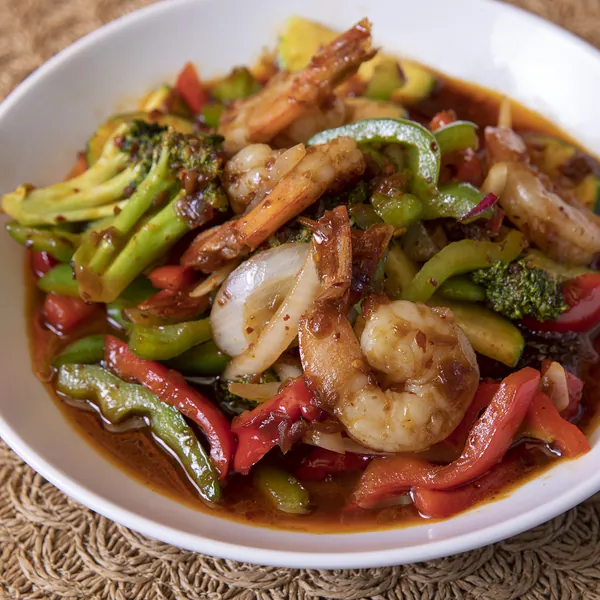 Chef Sizzling Wok at Aloy Modern Thai Larimer