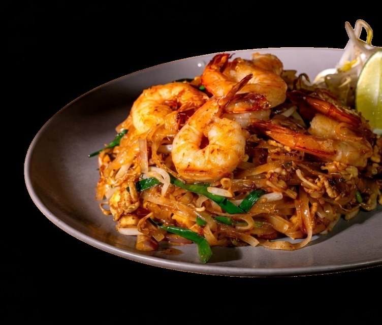 Shrimp pad thai at Aloy Thai Cuisine